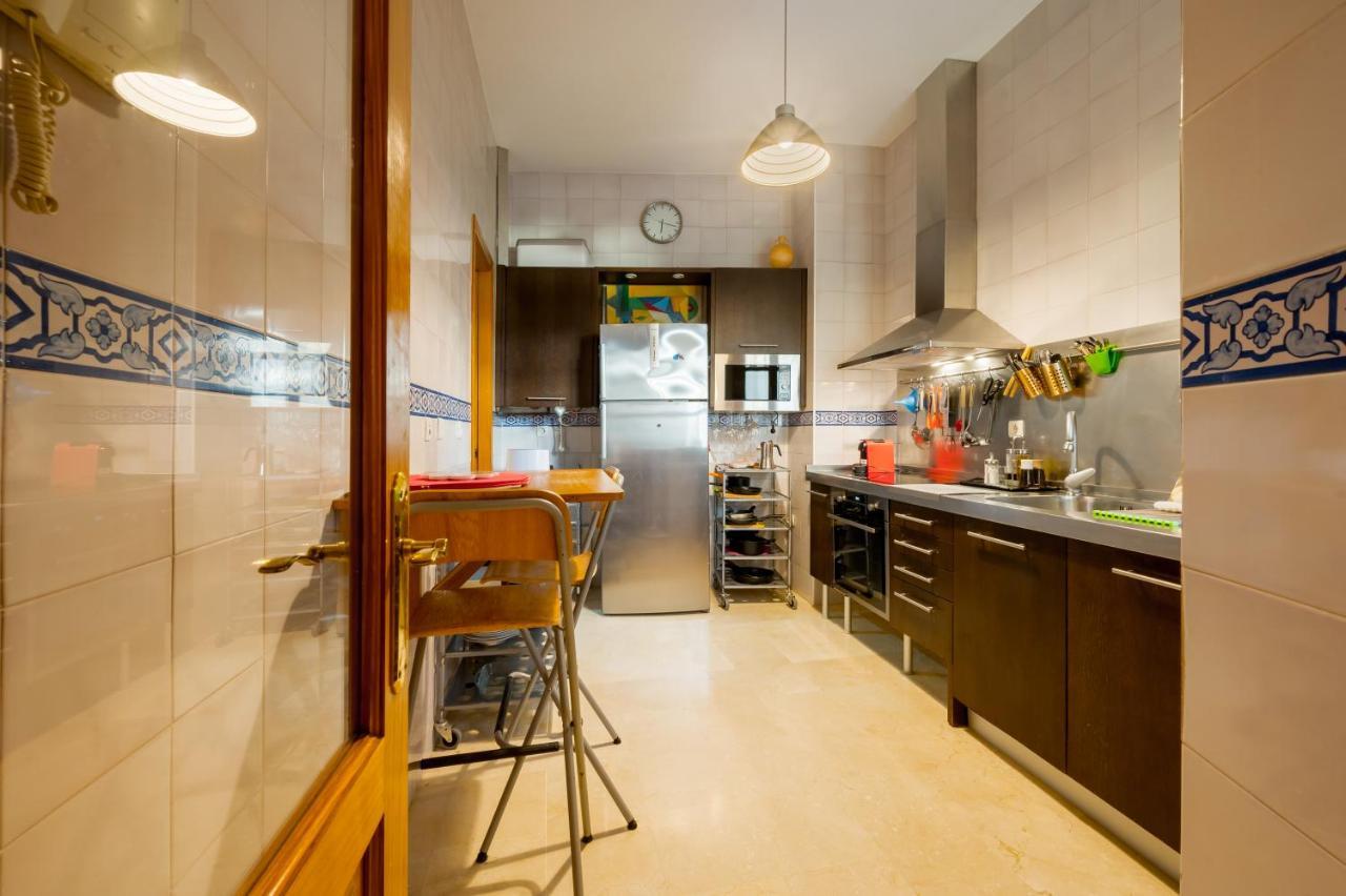 Large And Practic - 3Bd 2Bth- Arenal Appartement Sevilla Buitenkant foto