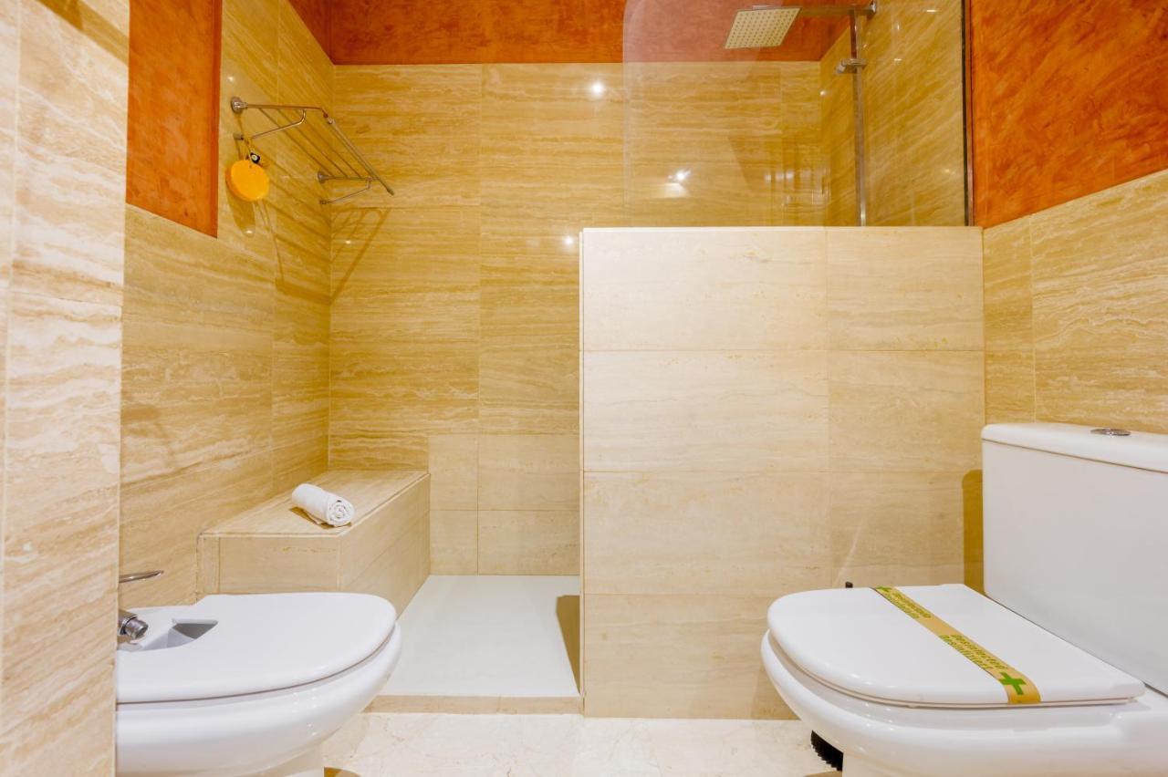 Large And Practic - 3Bd 2Bth- Arenal Appartement Sevilla Buitenkant foto